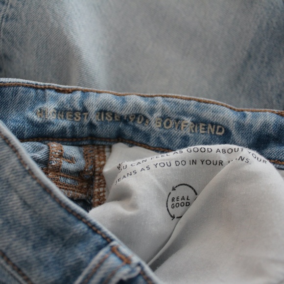 American Eagle Highest Rise 90’s Boyfriend Jeans - Picture 5 of 10